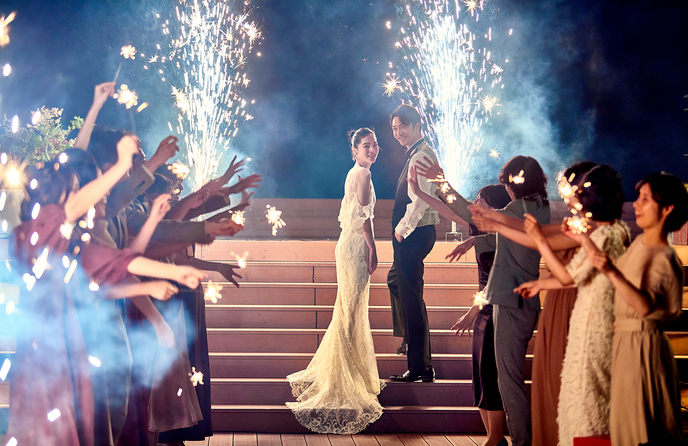 室町ギャラリーハウス 屋内外が繋がる開放的で洗練された館内画像 1