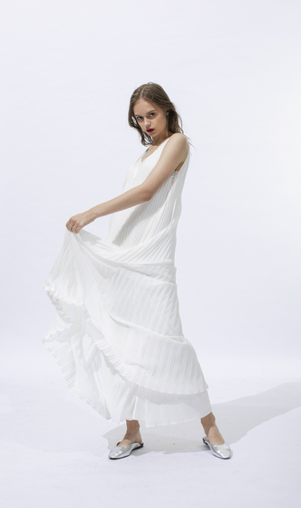 HOTEL EMANON 衣裳画像 2-1