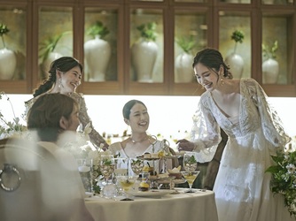 Premier WEDDING by ザ ストリングス 表参道 【グランドセントラル】緑と光溢れるW画像 2-3