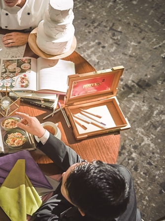 Premier WEDDING by ザ ストリングス 表参道 スタッフ画像 1-2