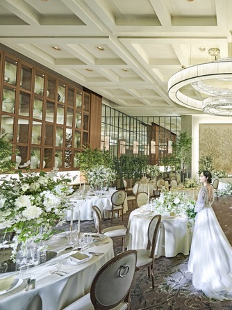 Premier WEDDING by ザ ストリングス 表参道 【グランドセントラル】緑と光溢れるW画像 1-1