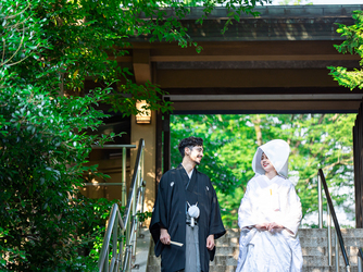 東郷神社・ルアール東郷 神社(新郎新婦が一歩ずつ進んでいく「参進の儀」)画像 2-3