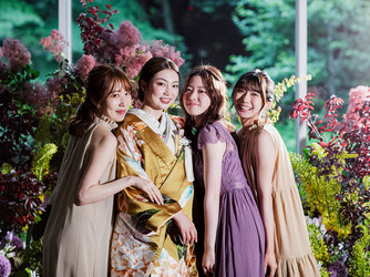 東郷神社・ルアール東郷 両面から自然光が差し込む 緑溢れる会場画像 2-2