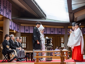 東郷神社・ルアール東郷 セレモニースペース(伝統の挙式は120名のゲストの参列が可能)画像 2-3