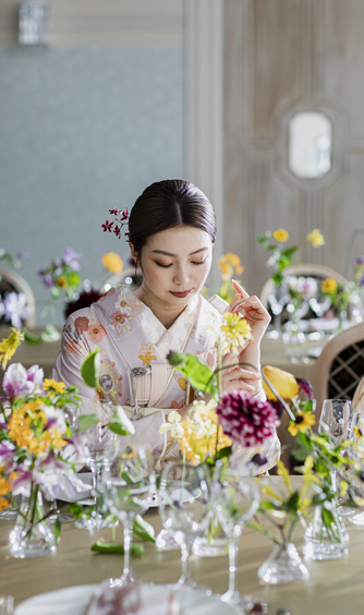東郷神社・ルアール東郷 両面から自然光が差し込む 緑溢れる会場画像 2-1