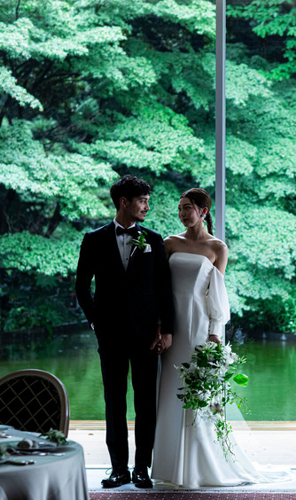 東郷神社・ルアール東郷 両面から自然光が差し込む緑溢れる会場画像 2-1