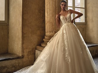 シャングリ・ラ 東京 衣裳画像 1-3