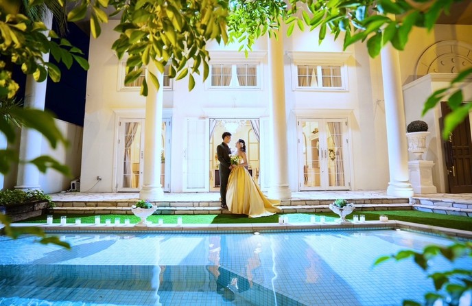 クラブ ドゥ クレール 迎賓館 幻想的なナイトガーデンはまるで映画のよう画像 1