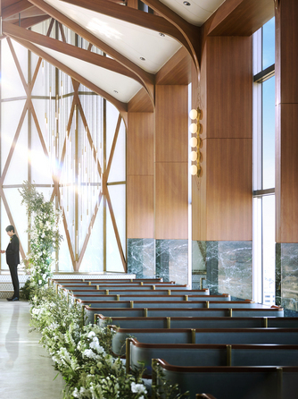 ザ・マークグランドホテル チャペル(3フロア吹き抜けの開放感溢れる壮大な空間)画像 1-2