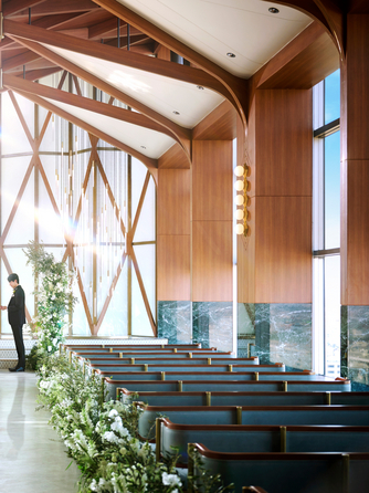 ザ・マークグランドホテル チャペル(3フロア吹き抜けの開放感溢れる壮大な空間)画像 1-2