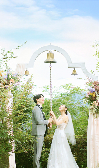 長良川清流ホテル チャペル(ガラス張りの天井から光が降り注ぐチャペル)画像 2-1