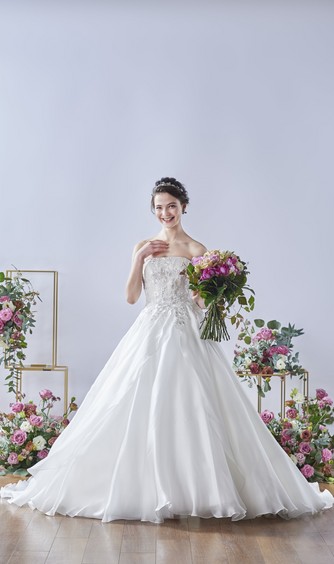 家族挙式@ヒルトン東京ベイ 衣裳画像 1-1