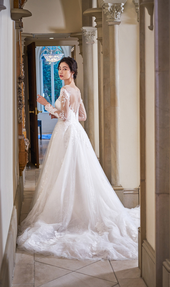 家族挙式@ヒルトン東京 衣裳1画像 1-1