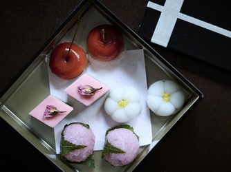 伊勢山皇大神宮 by 伊勢山ヒルズ 料理・ケーキ3画像 2-2