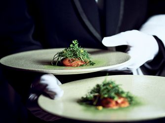 une osaka(ユヌ 大阪) 料理・ケーキ2画像 1-2