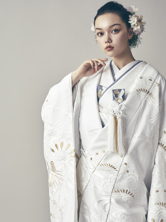 赤坂氷川神社/クチュールナオコ銀座店 衣裳2画像 1-1