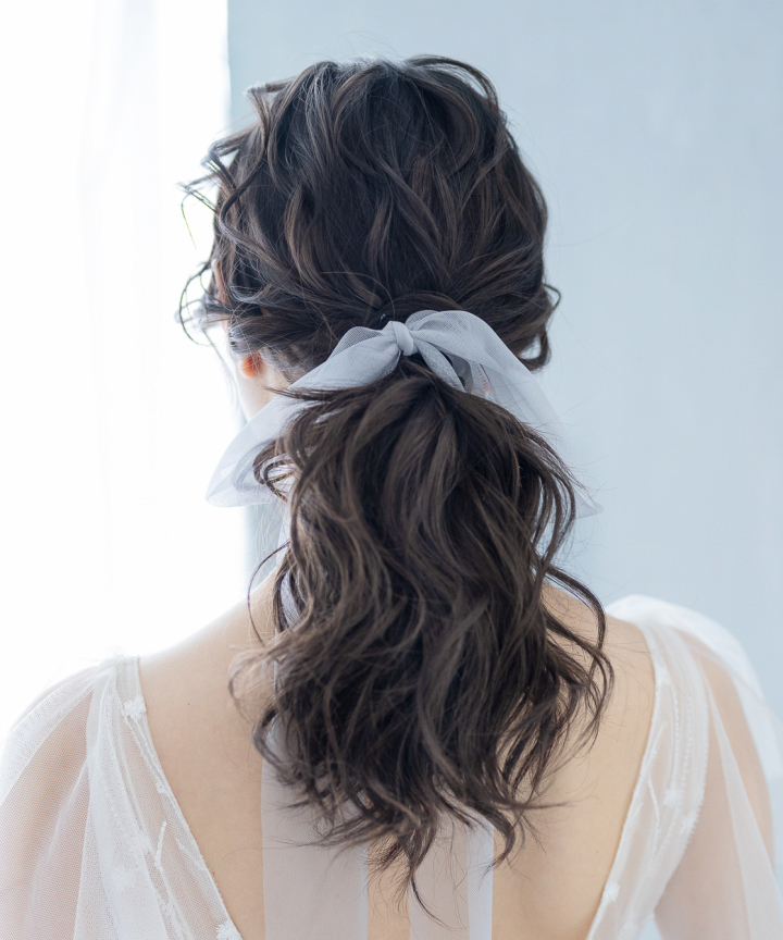 ウエディングドレス　髪型　ローポニー　ブライダルヘア