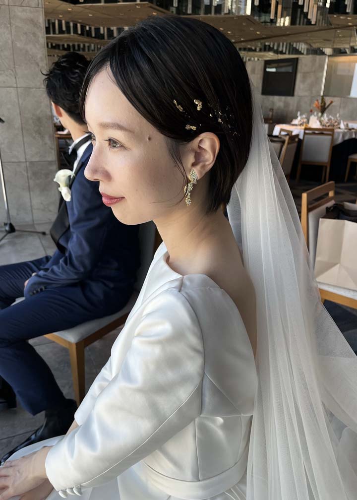 結婚式　花嫁　ヘア　ウエディングドレス　ショート　アレンジ