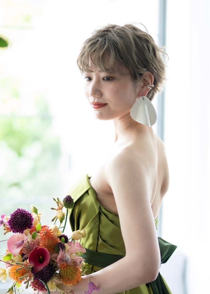 結婚式　花嫁　ヘア　ウエディングドレス　ショート　アレンジ