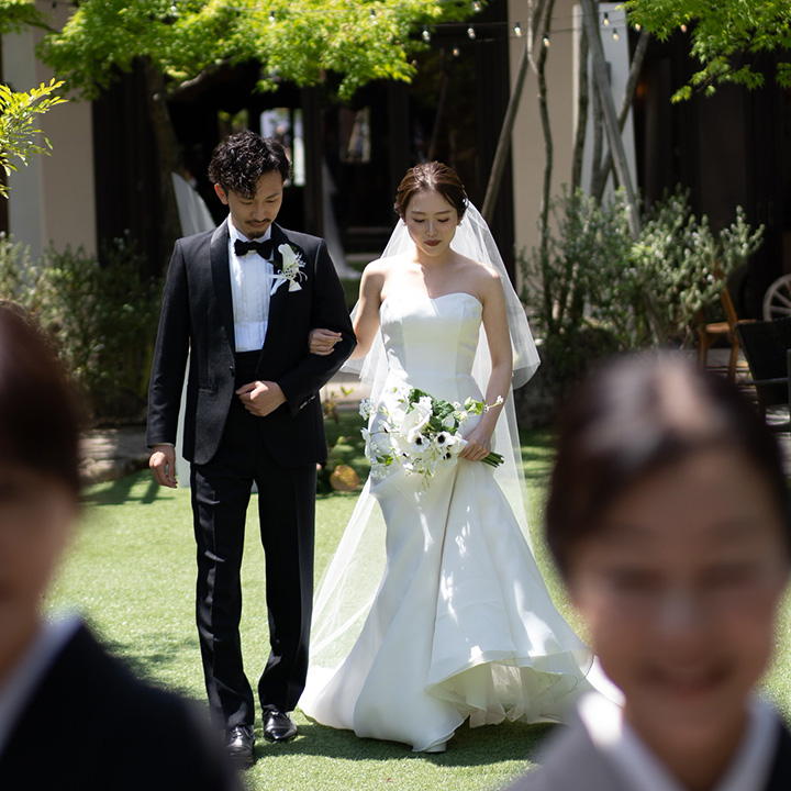 結婚式　花嫁　前髪なし　センターパート