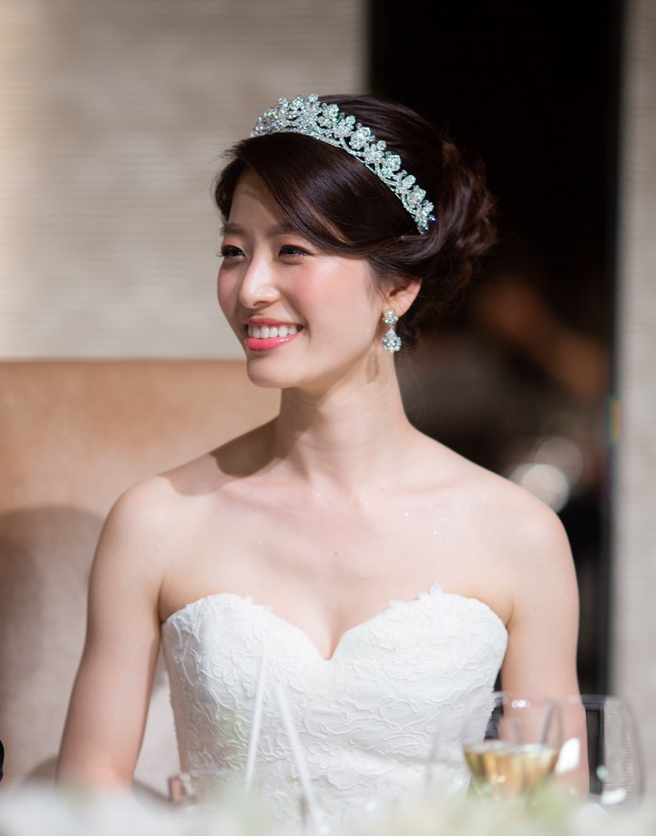 ヘッドアクセサリー ティアラ 結婚式 ウェディング - ヘアアクセサリー