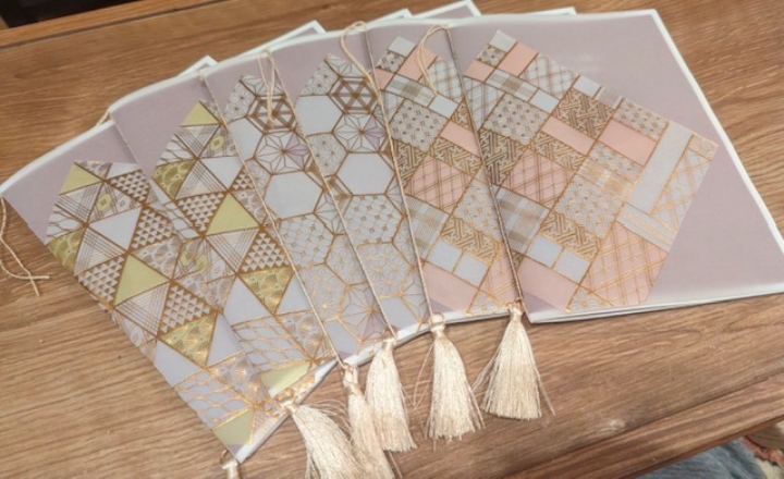 ラメ糸×タッセルで、上品な和のしおりに