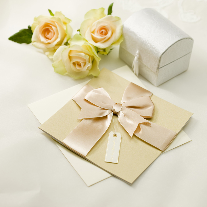結婚報告を失礼なく進めるには?