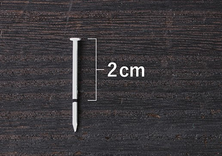 １、くぎの下から2cm測って油性ペンでしるしをつける
