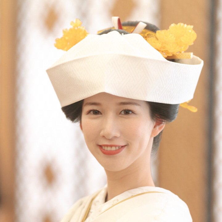 角隠しとは？意味・由来から綿帽子との違い、髪型、コーデのポイントまでご紹介