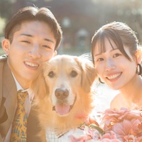 夫婦と愛犬の写真